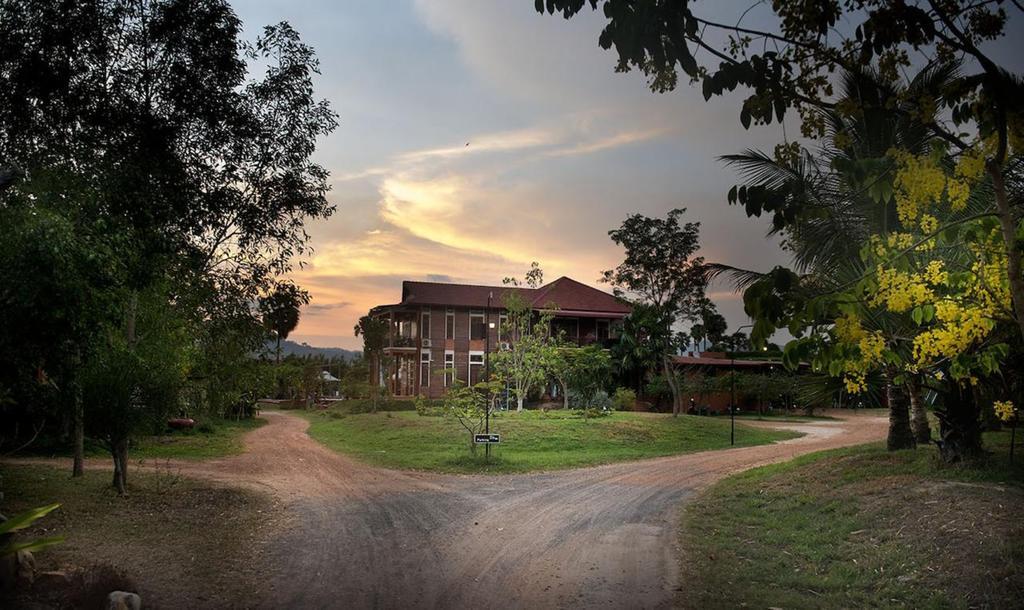 Villa Vedici Kampot Exterior foto
